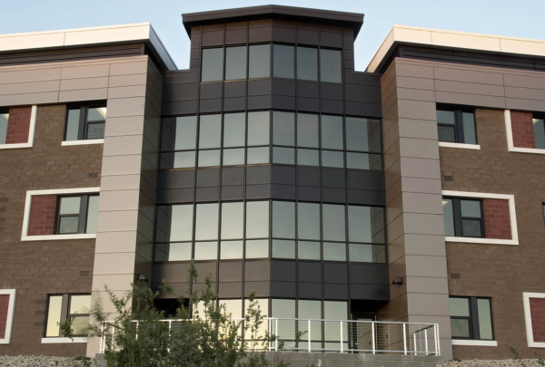 Exterior photo of Embry-Riddle Thumb Butte Student Residence building