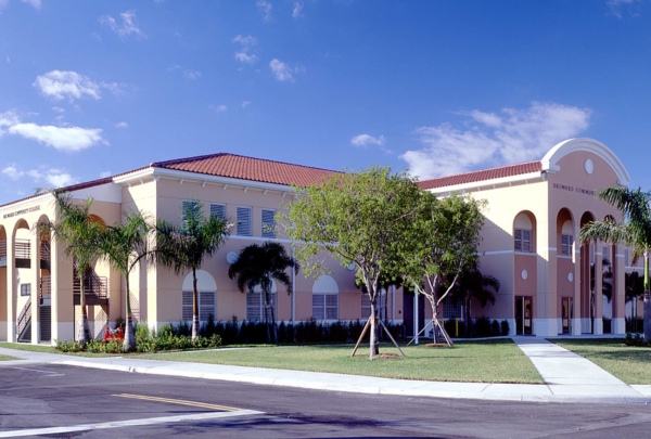 Photo of front of Broward Community College satellite campus