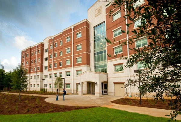 Exterior photo of Heritage Hall campus residence building