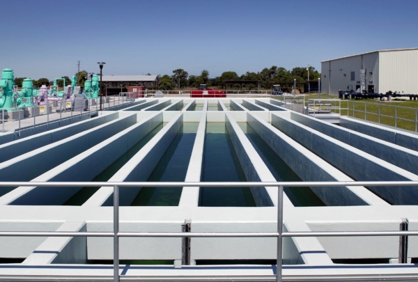 Exterior photo of aeration basins at the Winter Haven Wastewater Treatment Plant