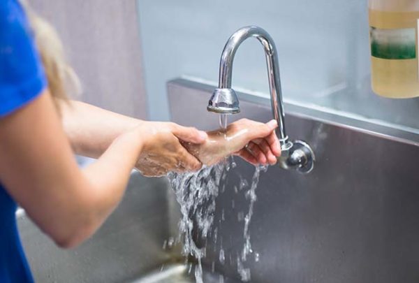 The Dos and Don'ts of Clearing a Clogged Sink