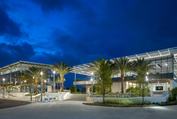 Haskell was selected to construct the Miller Electric Center for the Jacksonville Jaguars NFL football team. The project included a state-of-the-art sports performance center (124,767 SF), indoor practice facility (96,113 SF), two natural grass fields (4.1 acres), and a fan amenity building (23,563 SF) with a 2,090-seat capacity grandstand. (Photo by Ramon Gamo Studio LLC)