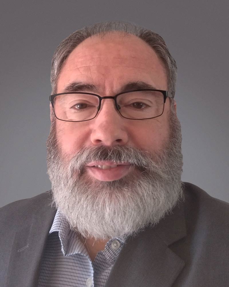 Thomas Warner Headshot