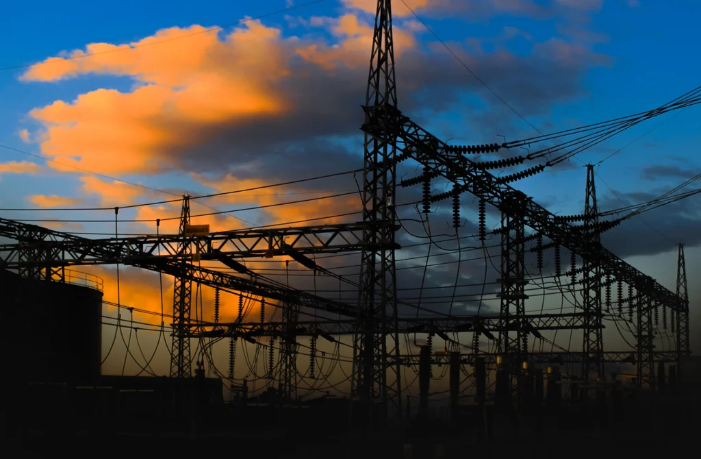 Automated field devices and communication systems can help utility operators locate faults, isolate affected sections and restore service to unaffected customers.